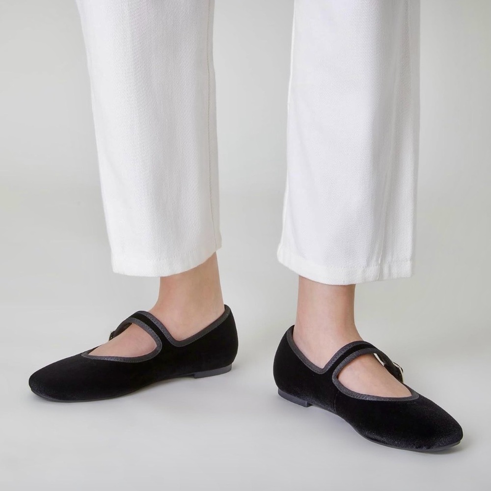 Black Velvet Ballet Flats